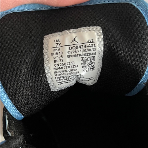 Jordan Black and Blue Sneakers - Picture 2 of 4